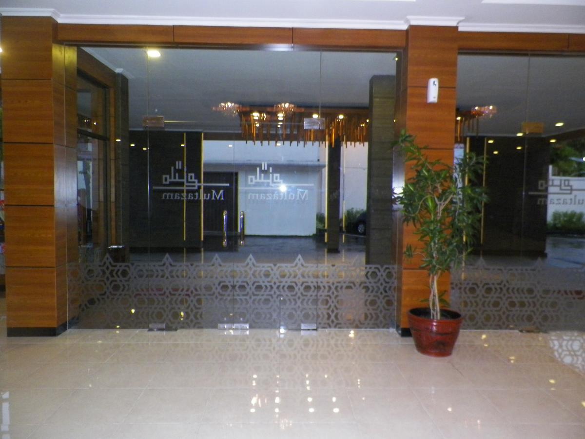 Multazam Hotel Solo Екстер'єр фото